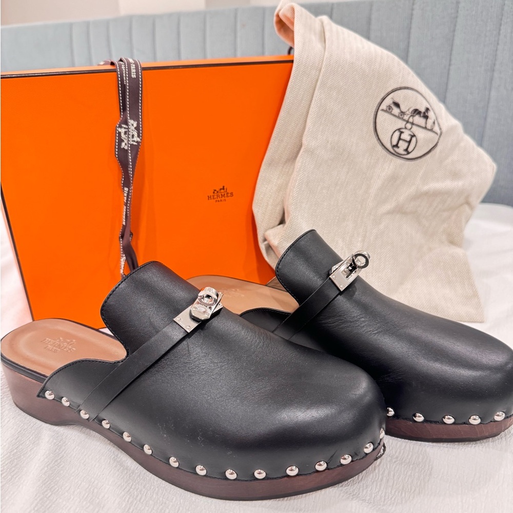 HERMES EUC Women Black Leather Carlotta Clog size EU 41 Kelly Silver Buckle
